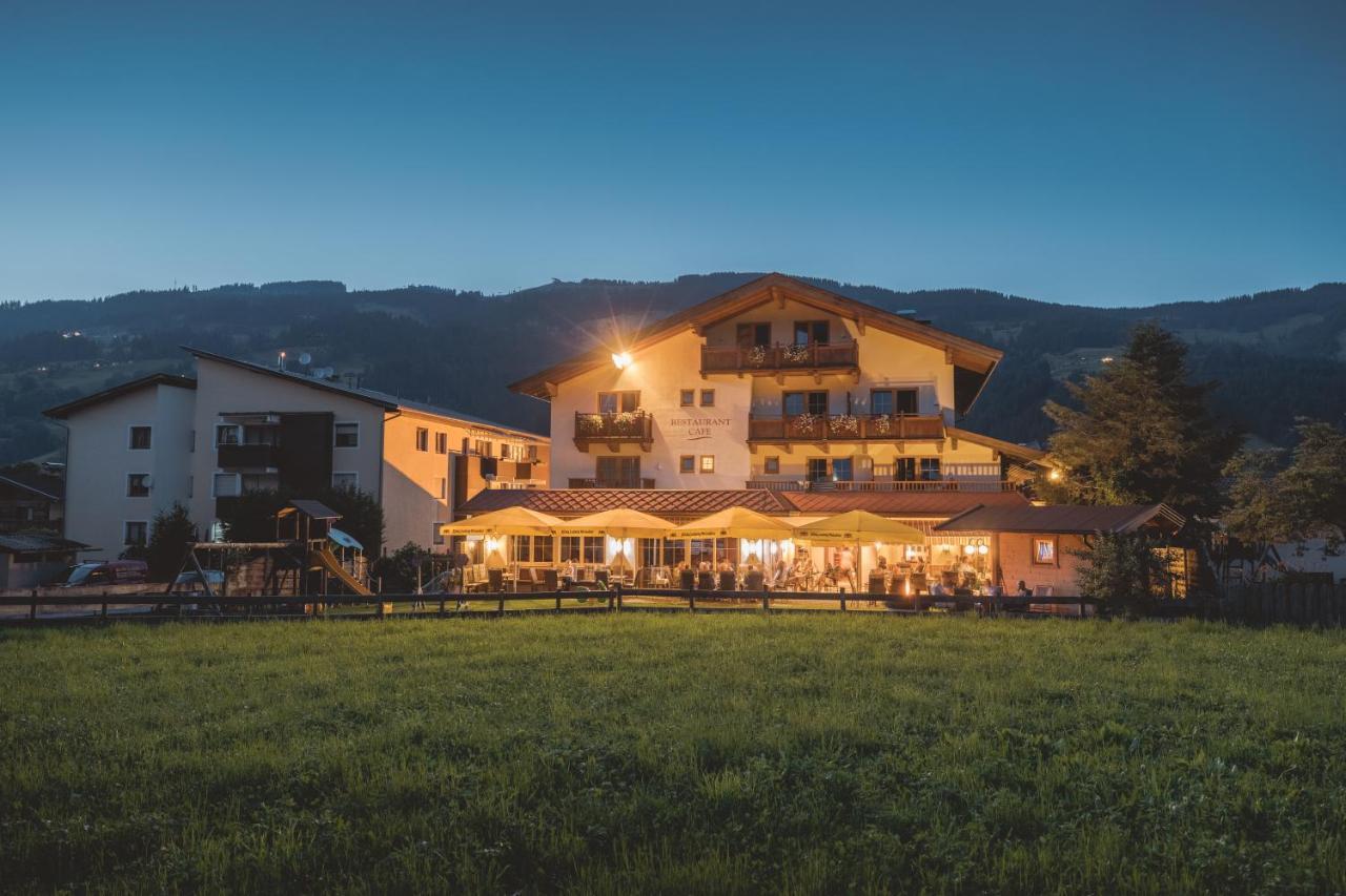 Loipenstubn Hotell Brixen im Thale Exteriör bild